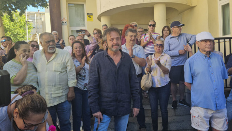 Juan Carlos Nieto Más de un centenar de personas se concentran en Mérida en apoyo de Juan Carlos Nieto, el funcionario que está siendo investigado.