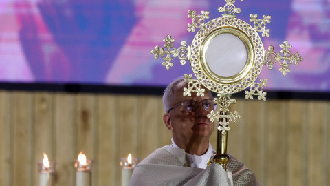 El papa León XIV durante la vigilia en la plaza de Lima, en Madrid, este sábado 6 de junio. El papa León XIV durante la vigilia en la plaza de Lima, en Madrid, este sábado 6 de junio.