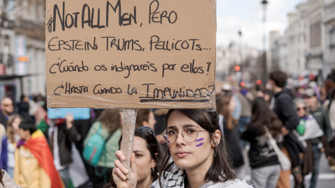 Persona en la manifestación del 8M. Persona en la manifestación del 8M.