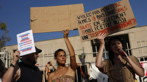 Protesta frente al juzgado de Montpellier de la asociación feminista contra la lentitud del sistema judicial a raíz del caso del asesinato de la niña Lyhanna. Protesta frente al juzgado de Montpellier de la asociación feminista contra la lentitud del sistema judicial a raíz del caso del asesinato de la niña Lyhanna.