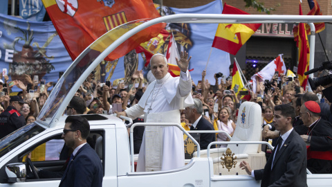 El papa León XIV en su recorrido hacia la Sagrada Familia. El papa León XIV en su recorrido hacia la Sagrada Familia.
