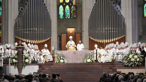 El Papa Lleó XIV en l'inici de la missa a la Sagrada Família El Papa Lleó XIV en l'inici de la missa a la Sagrada Família
