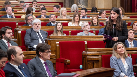 Mònica Sales Imagen de archivo de la portavoz de Junts en el Parlament, Mònica Sales, durante un pleno.