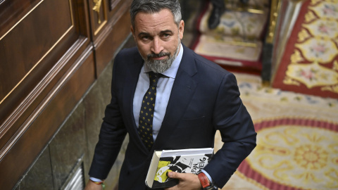 El presidente de Vox Santiago Abascal durante el pleno que este martes se celebra en el Congreso. El presidente de Vox Santiago Abascal durante el pleno que este martes se celebra en el Congreso.