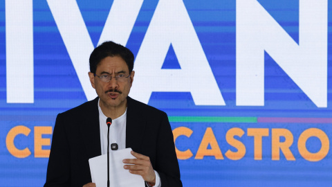 El candidato de izquierda Iván Cepeda, habla durante una rueda de prensa este miércoles, en Bogotá (Colombia). El candidato de izquierda Iván Cepeda, habla durante una rueda de prensa este miércoles, en Bogotá (Colombia).