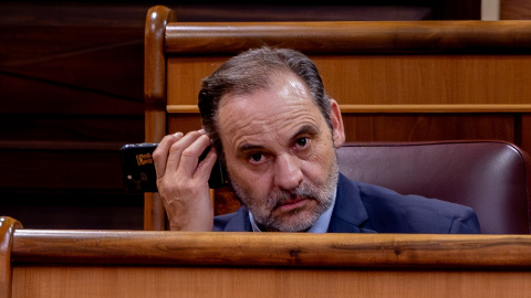 El diputado José Luis Ábalos durante una sesión plenaria en el Congreso de los Diputados