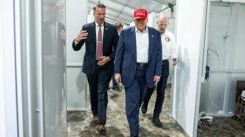 Donald Trump en una visita a Aliigator Alcatraz, en julio de 2025. Archivo.