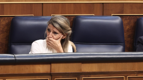 La vicepresidenta segunda y ministra de Trabajo y Economía Social, Yolanda Díaz, durante una sesión plenaria en el Congreso.