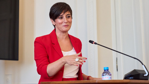 La ministra de Vivienda y Agenda Urbana, Isabel Rodríguez, durante el seminario de la Asociación de Periodistas de Información Económica (APIE), en la Universidad Internacional Menéndez Pelayo (UIMP), a 26 de junio de 2026, en Santander, La ministra de Vivienda y Agenda Urbana, Isabel Rodríguez, durante el seminario de la Asociación de Periodistas de Información Económica (APIE), en la Universidad Internacional Menéndez Pelayo (UIMP), a 26 de junio de 2026, en Santander.