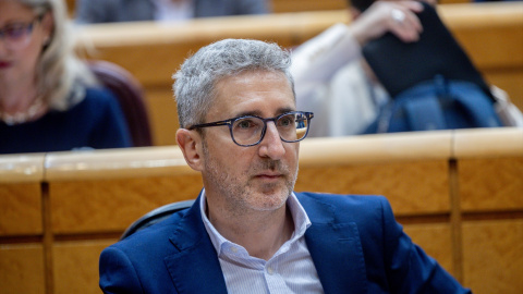El ministro de Hacienda, Arcadi España, durante una sesión en el Senado. El ministro de Hacienda, Arcadi España, durante una sesión en el Senado.