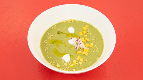 Receta de gazpacho de guisantes y menta. Receta de gazpacho de guisantes y menta.