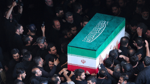 Ceremonia pública de despedida del difunto Líder Supremo Alí Khamenei, en Teherán, Irán, el 5 de julio de 2026.