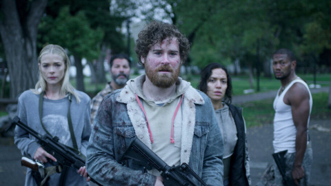 En 'Black Summer' se nos presenta un mundo postapocalíptico en el que los zombis no hacen prisioneros. En 'Black Summer' se nos presenta un mundo postapocalíptico en el que los zombis no hacen prisioneros.