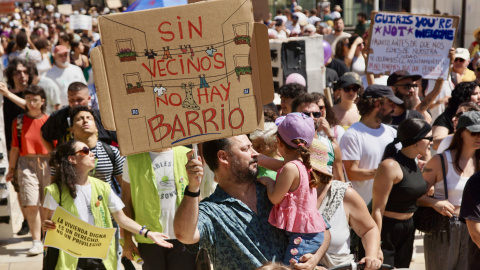 Manifestación por la vivienda en Málaga, el 27 de junio. Manifestación por la vivienda en Málaga, el 27 de junio.