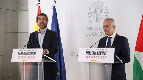 EuropaPress_7655577_ministro_cultura_ernest_urtasun_embajador_palestina_espana_husni_abdel El ministro de Cultura, Ernest Urtasun (i), y el embajador de Palestina en España, Husni Abdel Wahed (d), ofrecen declaraciones a los medios, durante la presentación de la Conferencia Ministerial por la Cultura Palestina, a 9 de julio de 2026, en Madrid (España)