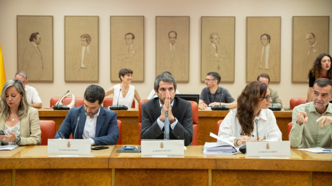 Verónica Barbero, Pablo Bustinduy, Ernest Urtasun, Mónica García y Antonio Maíllo, entre otros diputados y diputadas del espacio de la izquierda, a 13 de julio de 2026 en el Congreso.