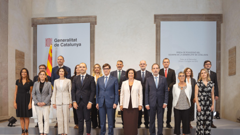 Foto de família del Govern de la Generalitat, presidit per Salvador Illa, en una imatge d'arxiu Foto de família del Govern de la Generalitat, presidit per Salvador Illa, en una imatge d'arxiu
