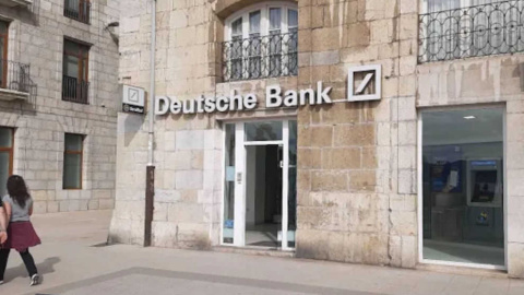 Condenan a un banco a devolver 4.000 euros y recuerdan que caer en una estafa sofisticada no convierte al cliente en responsable Condenan a un banco a devolver 4.000 euros y recuerdan que caer en una estafa sofisticada no convierte al cliente en responsable
