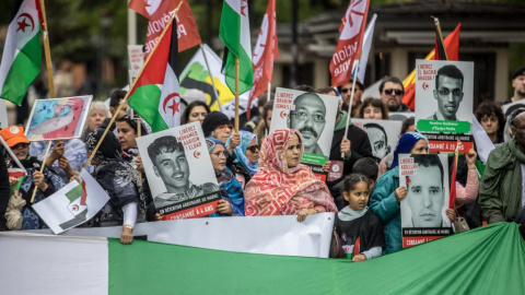 Manifestación en apoyo a la Marcha por la Libertad a su paso por Touluse el 19 de abril de 2025. La comitiva partió de Ivry en marzo y atravesó Francia y España, en dirección a la prisión de Kenitra, en Marruecos. Su objetivo fue dar a conocer la causa saharaui y la de los presos políticos.