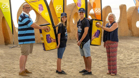 La campaña ‘Tu lata al amarillo’ llega a las playas de Santander