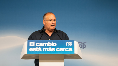 El secretario general del Partido Popular, Miguel Tellado, ofrece una rueda de prensa tras una reunión de los consejeros de Medio Ambiente de las CCAA gobernadas por el PP, en la sede nacional del Partido Popular, a 30 de julio de 2026, en Madrid (España) El secretario general del Partido Popular, Miguel Tellado, ofrece una rueda de prensa tras una reunión de los consejeros de Medio Ambiente de las CCAA gobernadas por el PP, en la sede nacional del Partido Popular, a 30 de julio de 2026, en Madrid (España).