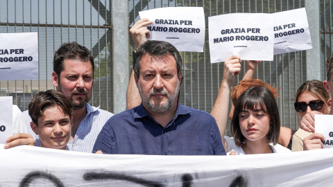 Matteo Salvini tras reunirse en prisión con Mario Roggero. Matteo Salvini tras reunirse en prisión con Mario Roggero.