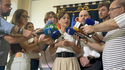 La ministra de Juventud e Infancia, Sira Rego, atiende a los medios este viernes en Ceuta. La ministra de Juventud e Infancia, Sira Rego, atiende a los medios este viernes en Ceuta.