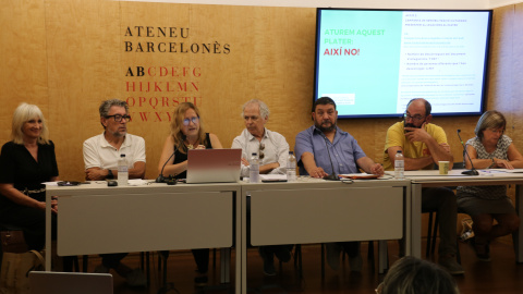 Josepa Vilurbina, Xavier Vilalta, Montserrat Coberó, Xavier Sánchez, Àlex Terès, Josep Marrugat i Consol Riera, en roda de premsa exposarannt els motius pels quals s'oposen al PLATER Josepa Vilurbina, Xavier Vilalta, Montserrat Coberó, Xavier Sánchez, Àlex Terès, Josep Marrugat i Consol Riera, en roda de premsa exposarannt els motius pels quals s'oposen al PLATER
