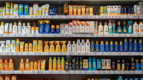 ¿Qué tipos de cremas protectoras solares tenemos en el mercado? Símbolos que debemos conocer antes de utilizar las cremas