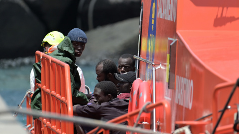 Salvamento Marítimo rescata a 140 migrantes en un cayuco en El Hierro, a 4 de agosto de 2026. Salvamento Marítimo rescata a 140 migrantes en un cayuco en El Hierro, a 4 de agosto de 2026.
