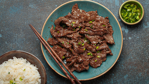 Receta de bulgogi o carne marinada coreana. Receta de bulgogi o carne marinada coreana.