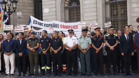 Familiares, víctimas y representantes de las instituciones se concentraron en Barcelona para conmemorar el noveno aniversario de los atentados del 17-A.