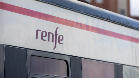 renfe-cercanias (Foto de ARCHIVO)Tren de la red de Cercanías Madrid, a 28 de enero de 2026, en Madrid (España). Cercanías Madrid es el servicio ferroviario explotado por Renfe Cercanías, división de Renfe Operadora, sobre una infraestructura de Adif, que comunica la ciudad de Madrid con su área metropolitana y las principales poblaciones de la Comunidad de Madrid y algunas cercanas de las provincias limítrofe como Azuqueca y Guadalajara en la provincia de Guadalajara y la estación del Puerto de Cotos, ya en Segovia.Eduardo Parra / Europa Press28 ENERO 2026 TRANSPORTE PÚBLICO;FERROCARRIL;RED FERROVIARIA;LOGOTIPO28/1/2026
