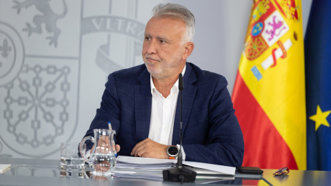 El ministro de Política Territorial y Memoria Democrática, Ángel Víctor Torres, durante la rueda de prensa tras el Consejo de Ministros, a 25 de agosto de 2026 El ministro de Política Territorial y Memoria Democrática, Ángel Víctor Torres, durante la rueda de prensa tras el Consejo de Ministros, a 25 de agosto de 2026.