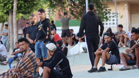 Migrantes acampan en Ceuta este jueves. Migrantes acampan en Ceuta este jueves.