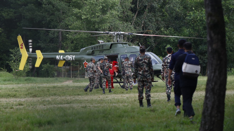 El ejército se moviliza para buscar a los desaparecidos en Nepal, a 26 de agosto de 2026. El ejército se moviliza para buscar a los desaparecidos en Nepal, a 26 de agosto de 2026.
