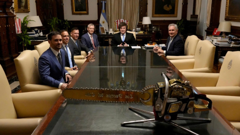 Reunión de Peter Thiel y Javier Milei, presidente de Argentina, en el palacio presidencial este mes de abril. Reunión de Peter Thiel y Javier Milei, presidente de Argentina, en el palacio presidencial este mes de abril.