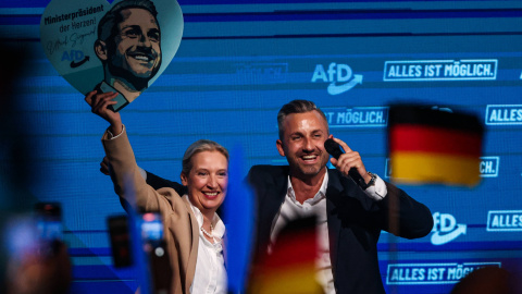 La líder de AfD, Alice Weidel, junto al candicato del partido en Sajonia, Ulrich Siegmund, a 18 de julio de 2026.