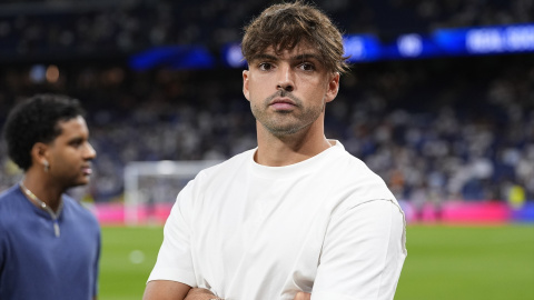 Raúl Asencio durante un partido de fútbol entre el Real Madrid y la Real Sociedad (26/08/2026).