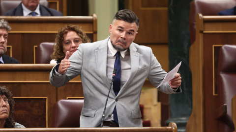 El portavoz de ERC, Gabriel Rufián, interviene durante la sesión plenaria en el Congreso. El portavoz de ERC, Gabriel Rufián, interviene durante la sesión plenaria en el Congreso.