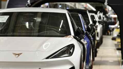 Vehículos en la cadena de montaje de la planta automovilística de SEAT, en Martorell, Barcelona. Vehículos en la cadena de montaje de la planta automovilística de SEAT, en Martorell, Barcelona.