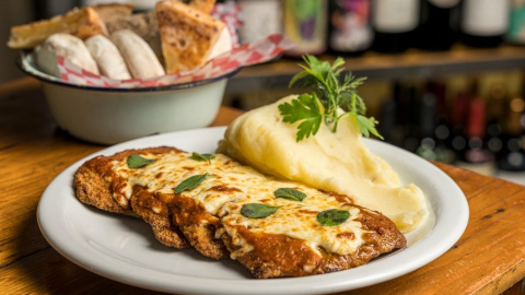 milanesa Receta de milanesa a la fugazzeta: una cremosa delicia empanada