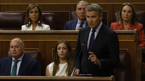 El líder del Partido Popular, Alberto Núñez Feijoó interviene en la primera sesión de control del Congreso, a 9 de septiembre de 2026.