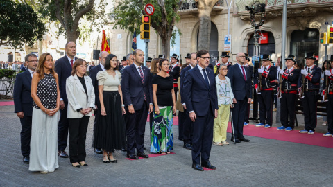 L'ofrena del Govern, amb Salvador Illa al capdavant, al monument a Rafael Casanova, aquest 11 de setembre del 2026. 11/09/2026 L'ofrena del Govern, amb Salvador Illa al capdavant, al monument a Rafael Casanova, aquest 11 de setembre del 2026.