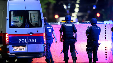 Agentes de la Policía en Viena, Austria. Agentes de la Policía en Viena, Austria.