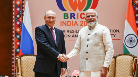 HANDOUT - 11 September 2026, India, New Delhi: Russian President Vladimir Putin (L) meets with Indian Prime Minister Narendra Modi on the sidelines of the 2026 BRICS Summit in New Delhi. Photo: Kristina Solovyova/Kremlin /dpa - ATTENTION: editorial use only and only if the credit mentioned above is referenced in full11/9/2026 ONLY FOR USE IN SPAIN