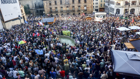Rotundo rechazo a la violencia fascista