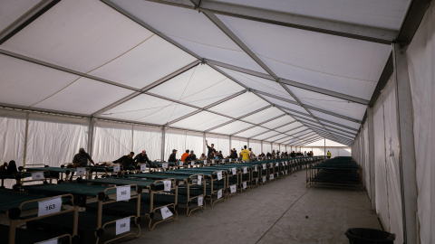 Campamento temporal habilitado en el puerto de la ciudad de Ceuta. Campamento temporal habilitado en el puerto de la ciudad de Ceuta.