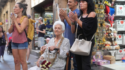 La madre de Gustau Muñoz, Rosa Gallego, durante un homenaje. La madre de Gustau Muñoz, Rosa Gallego, durante un homenaje.