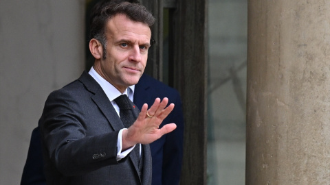 (Foto de ARCHIVO)05 February 2026, France, Paris: French President Emmanuel Macron waits to receive EU Commission President Ursula von der Leyen ahead of their meeting at the Elysee Palace. Photo: Julien Mattia/Le Pictorium via ZUMA Press/dpaJulien Mattia/Le Pictorium via Z / DPA05/2/2026 ONLY FOR USE IN SPAIN